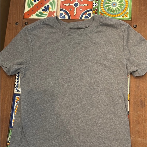 Lot of 3 little boys tee shirts. - Picture 5 of 6